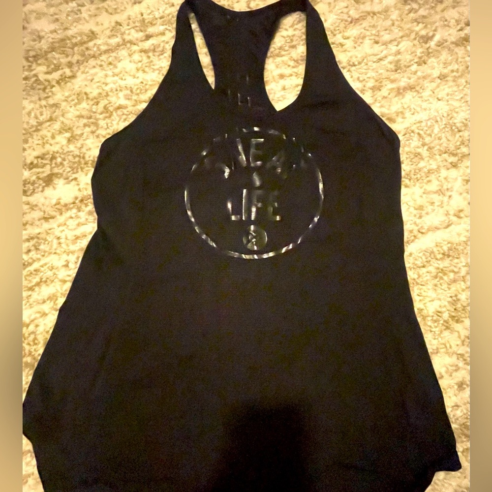 Lululemon tank